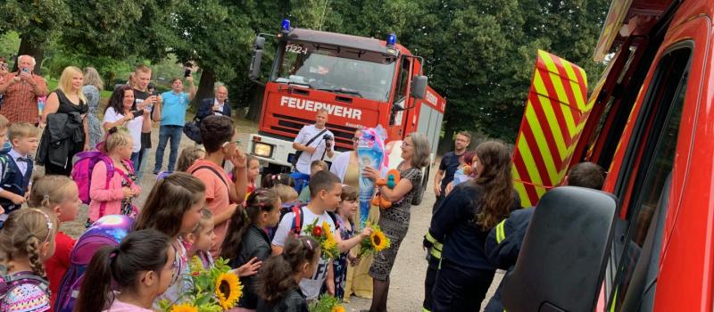 Zuckertütenübergabe Feuerwehr